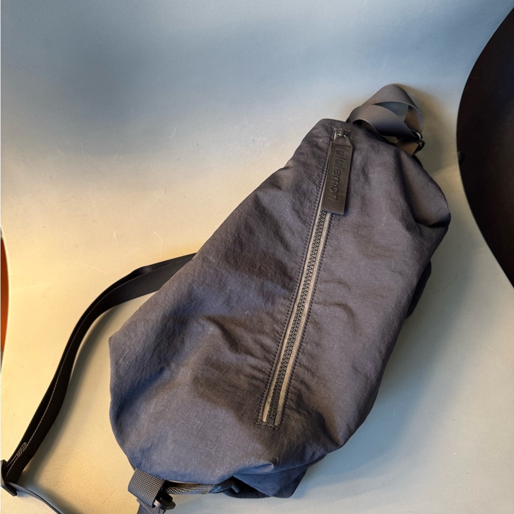 lululemon athletica Black Toiletry Bag - Picture 2 of 6